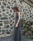 sleeveless dress