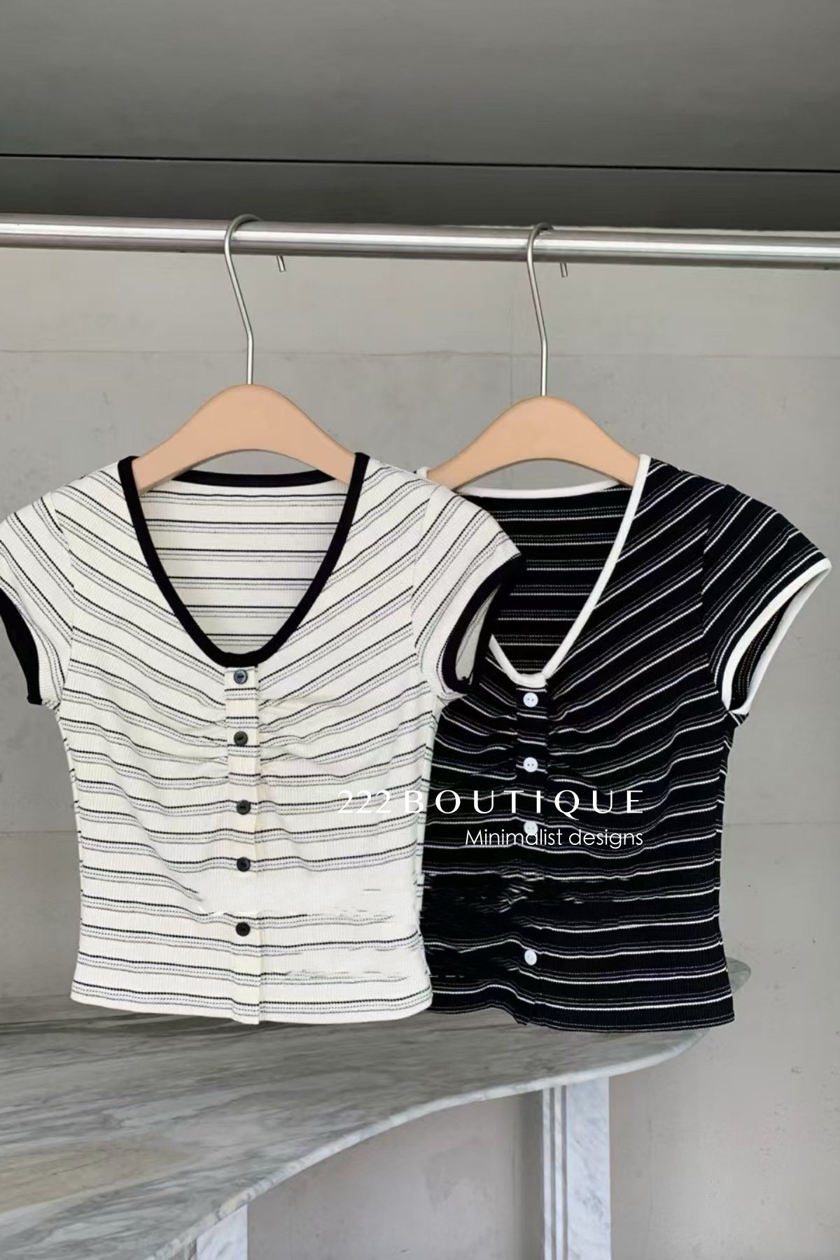 12a7 Striped ribbed top – contrast trim