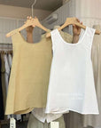 sleeveless shirt