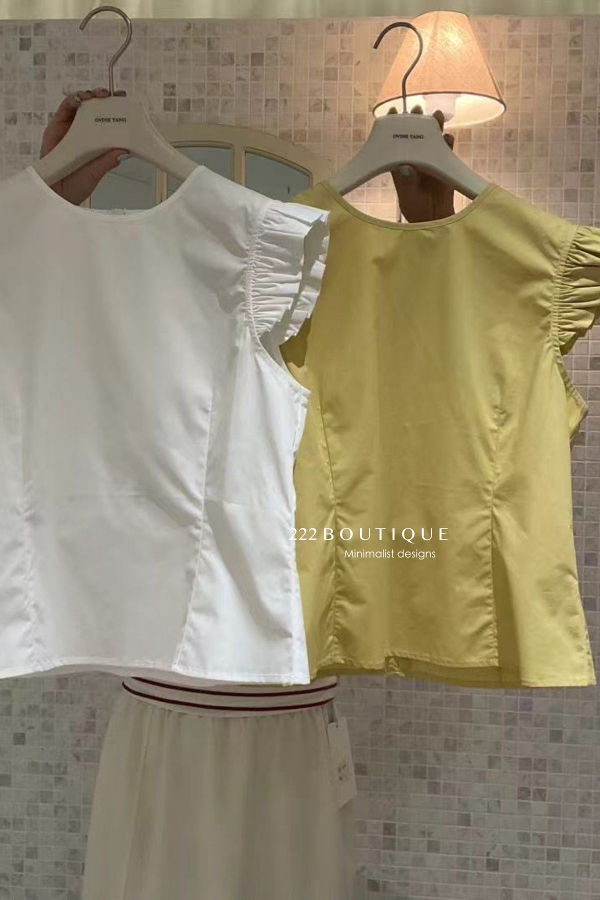15a79 Cotton flutter-sleeve top – crisp & charming