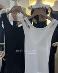 sleeveless dress