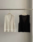 knitted ghile with button
