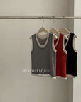 sleeveless shirt