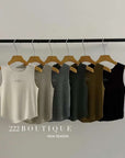 sleeveless shirt