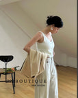 sleeveless shirt