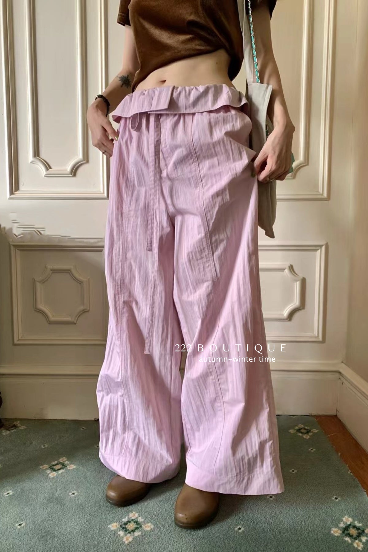 17q10 Khaki trousers with ruffled waistband