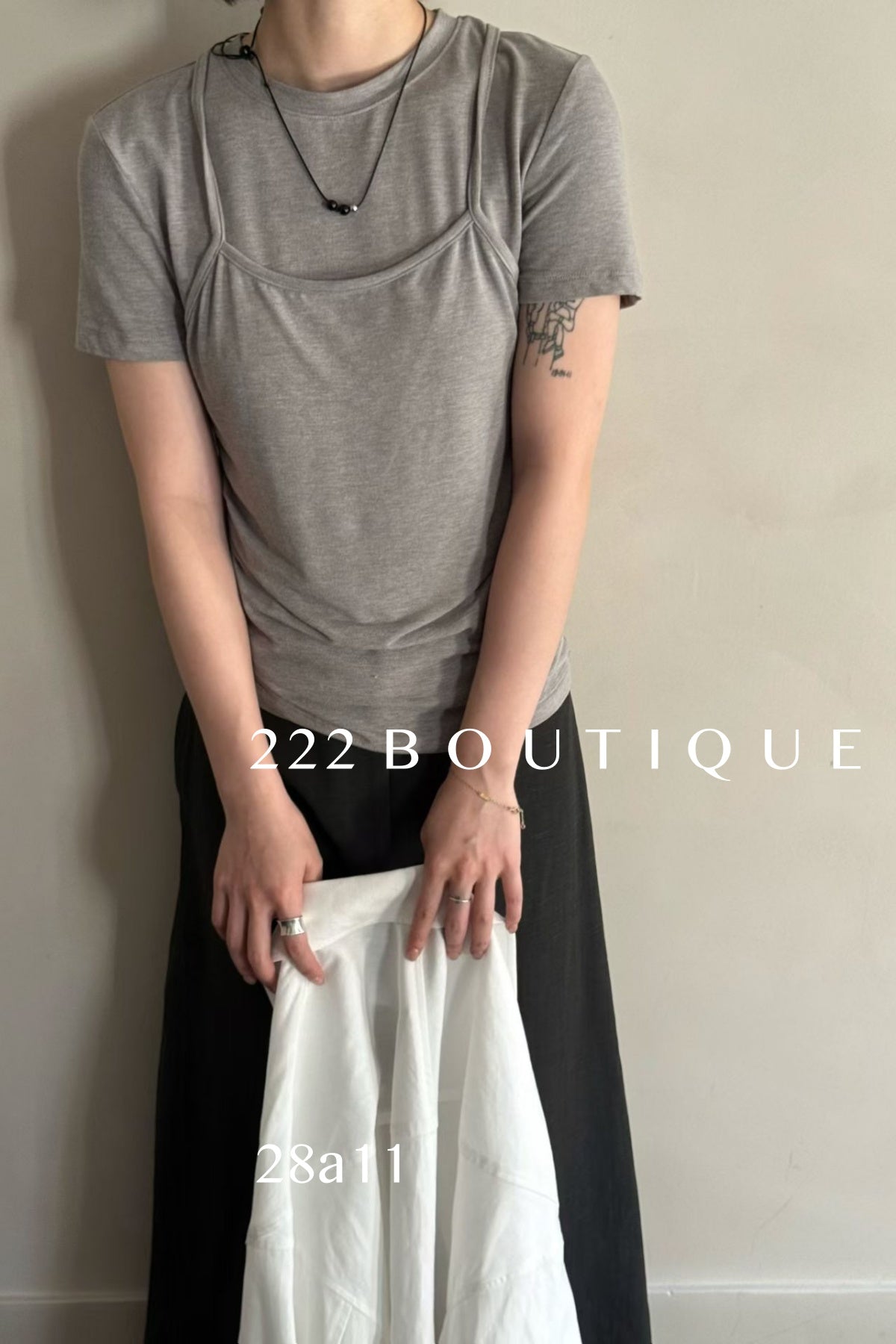 28a11 - DRAPED LAYER TOP