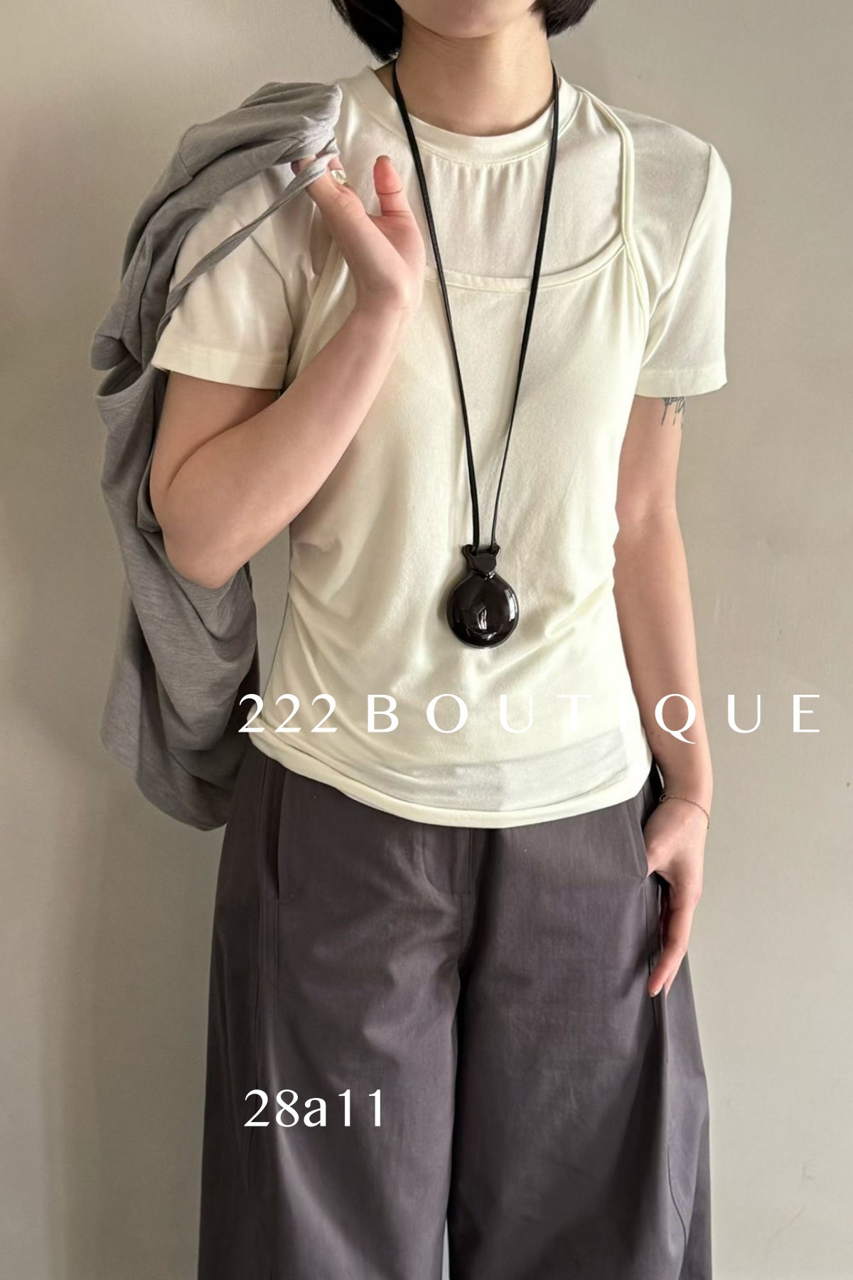 28a11 - DRAPED LAYER TOP