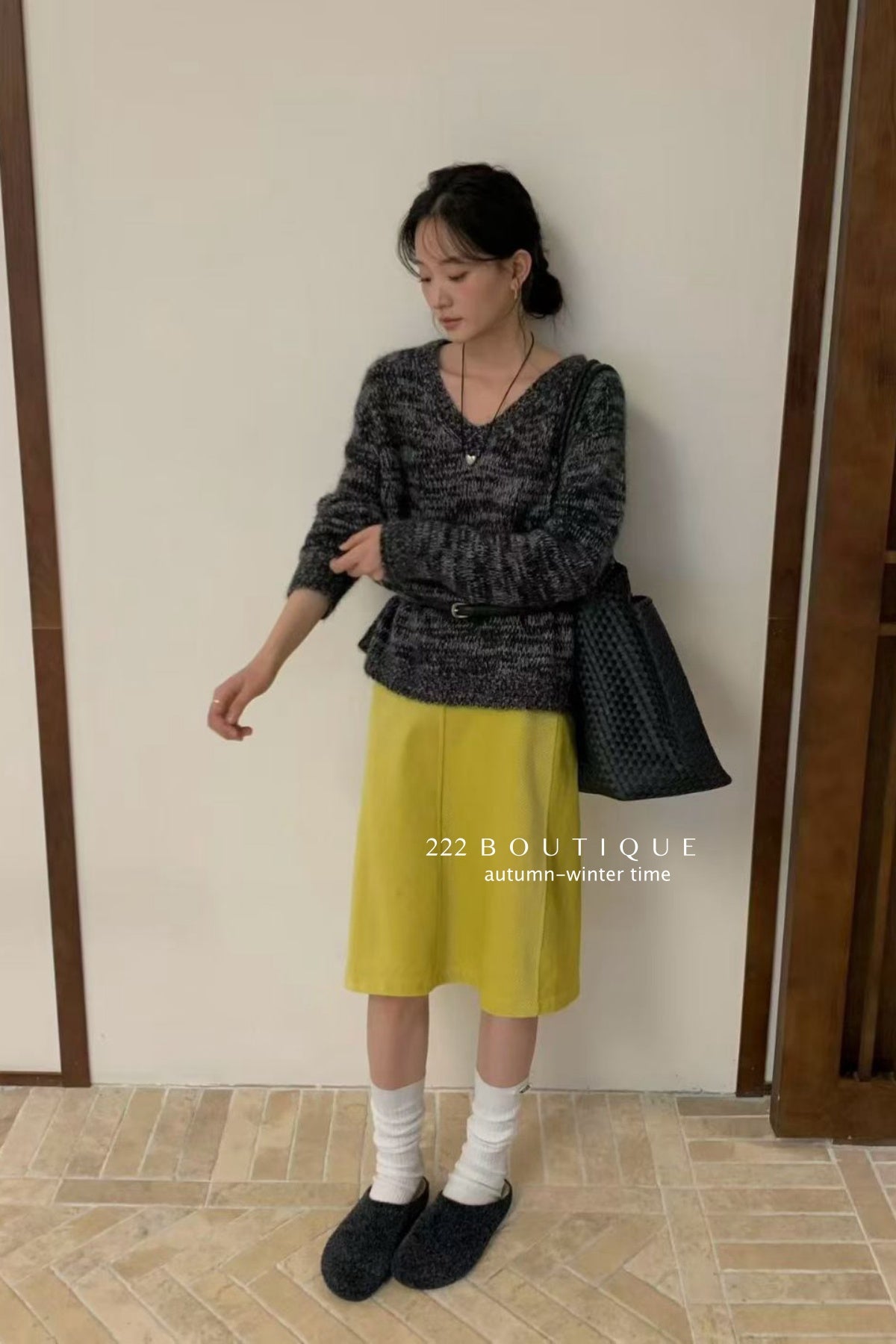 17v16 Basic corduroy mini skirt