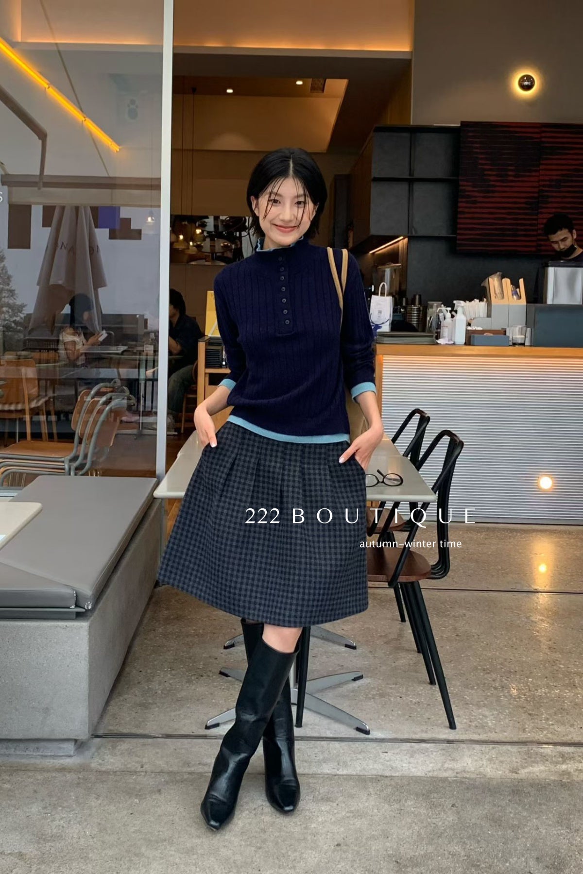 18a41 Cashmere knit top with buttons