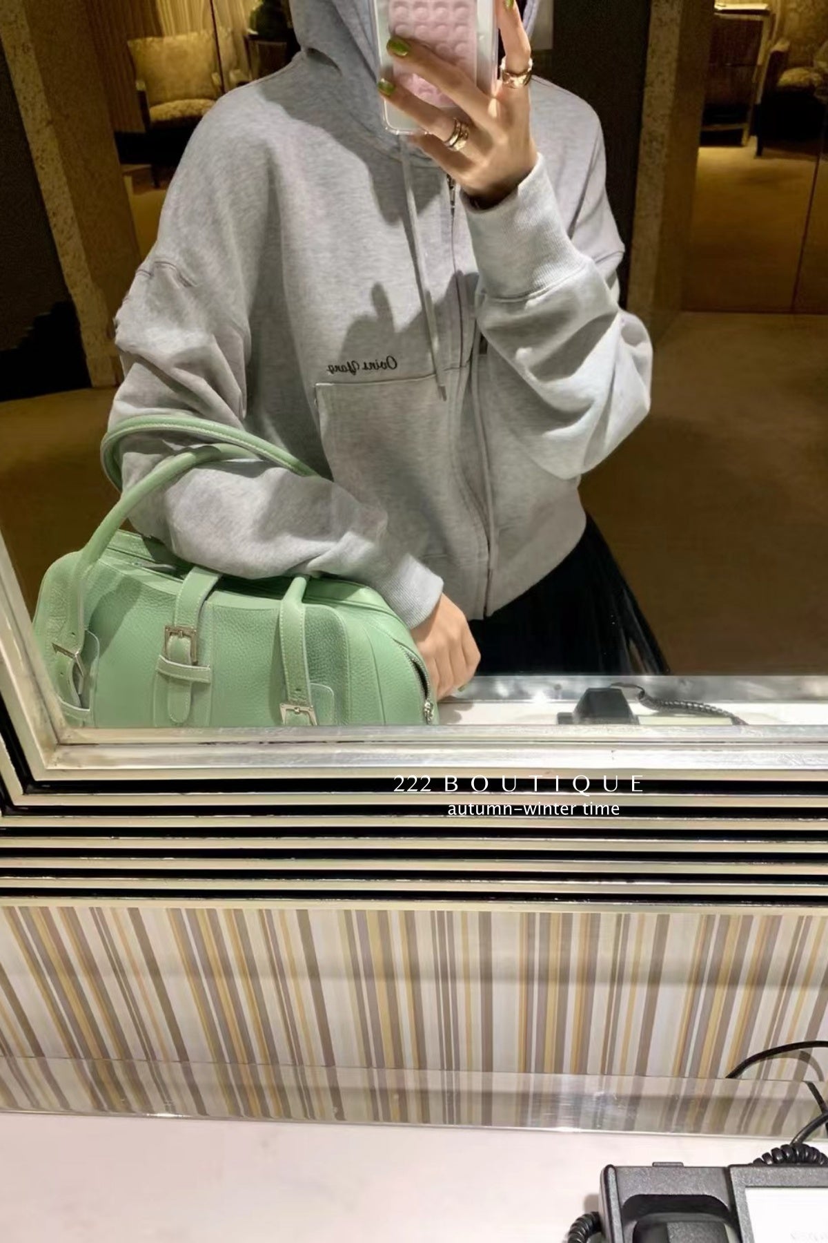 17a106 Basic cropped hoodie