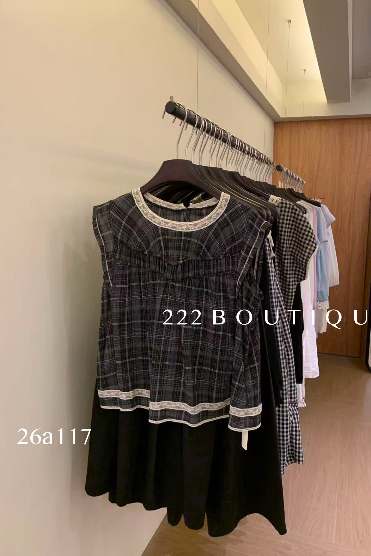 26A117- 𝐕𝐈𝐍𝐓𝐀𝐆𝐄 𝐂𝐇𝐄𝐂𝐊 𝐁𝐋𝐎𝐔𝐒𝐄