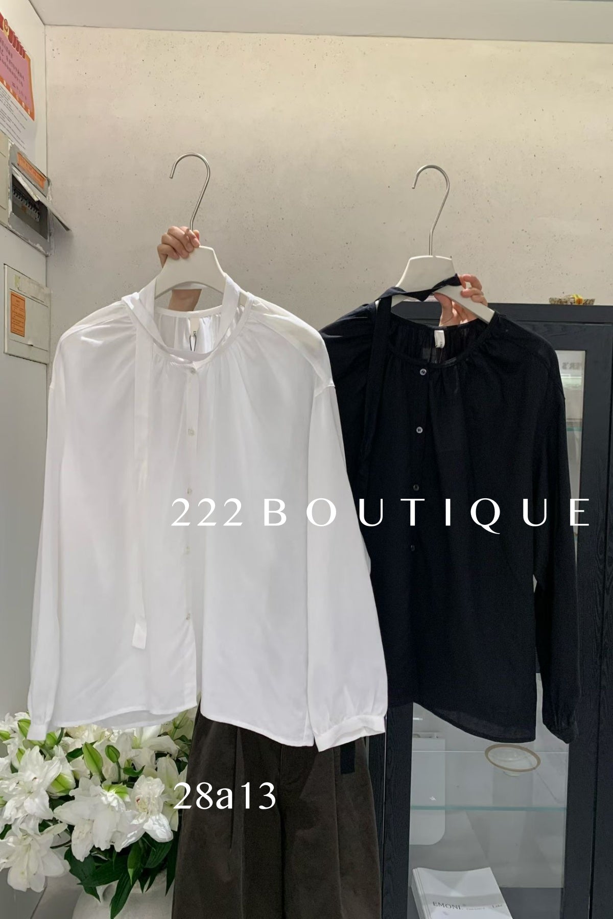 28a13- STAND COLLAR BLOUSE