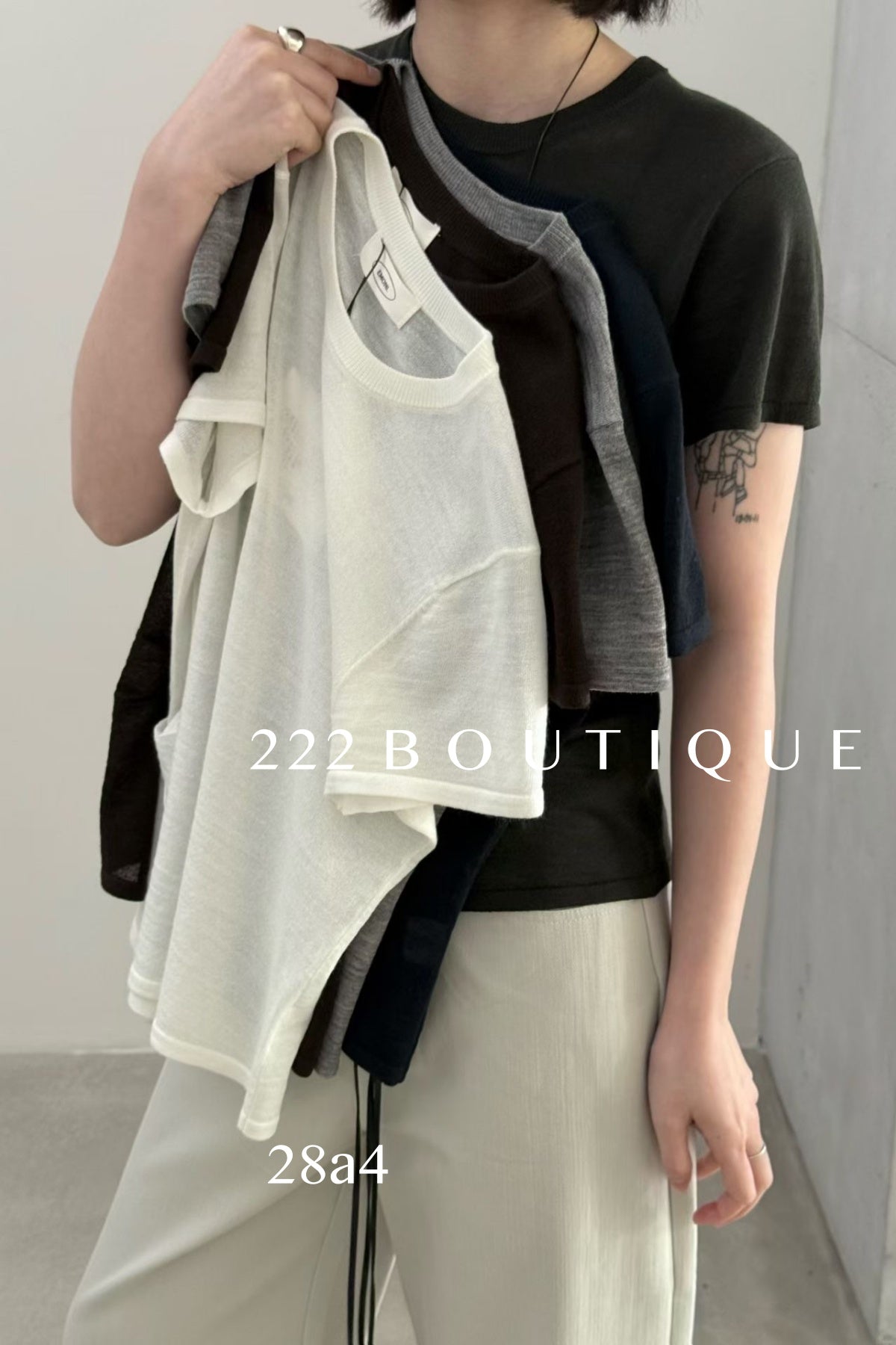 28a4-   SLIM KNIT TEE