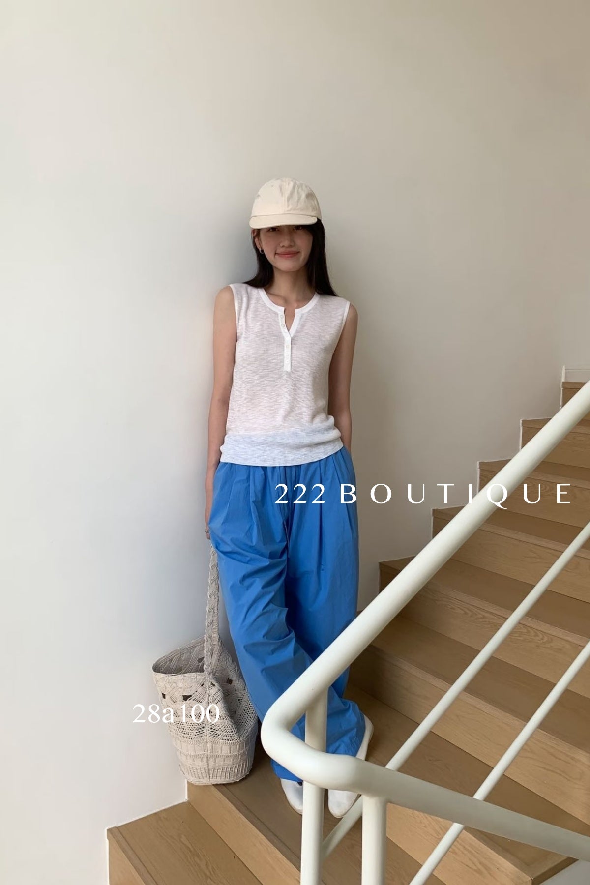 28a100 -  SLEEVELESS KNIT TOP