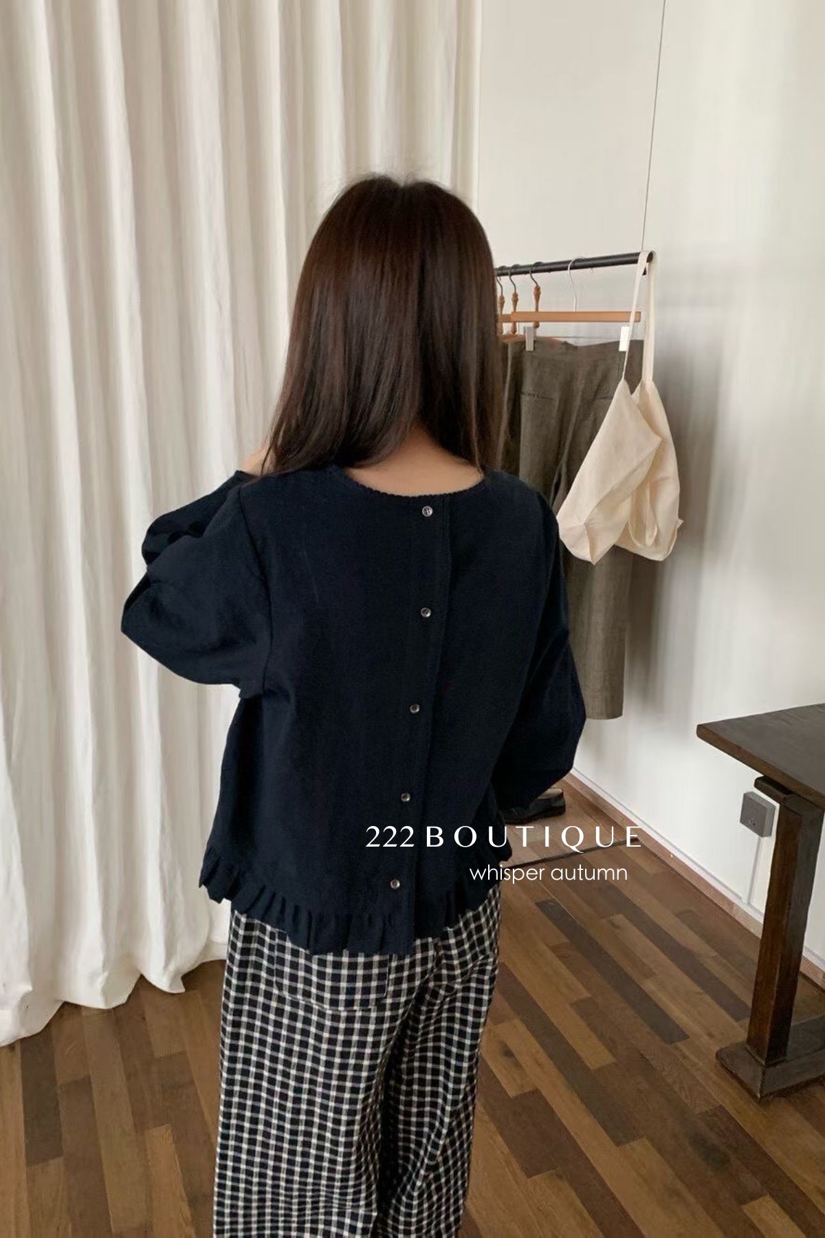 17a9 Peplum blouse with ruffled collar