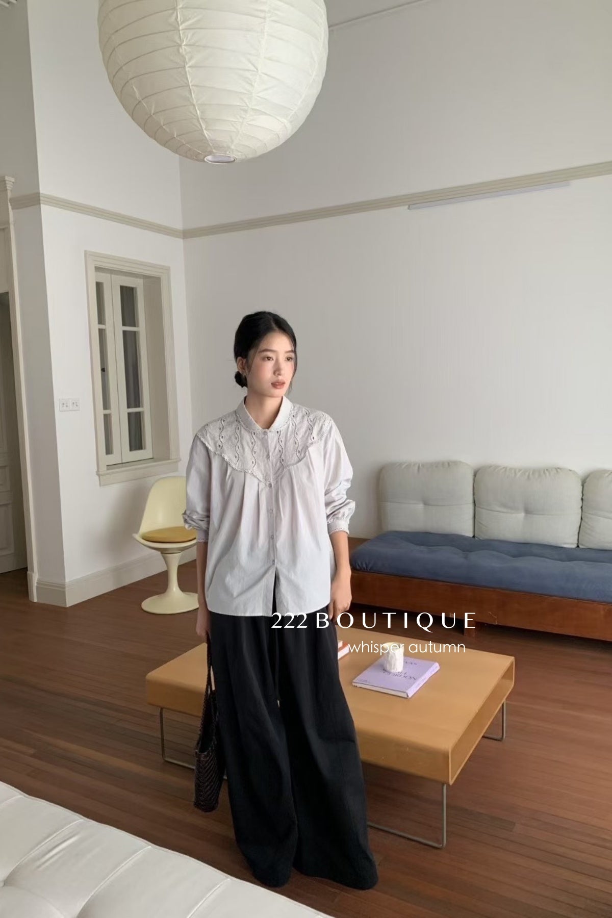 17a11 Basic silk-blend shirt with lace-trimmed Peter Pan collar