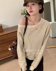 17a12 Off-shoulder Mongtoghi knit