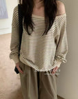 17a12 Off-shoulder Mongtoghi knit