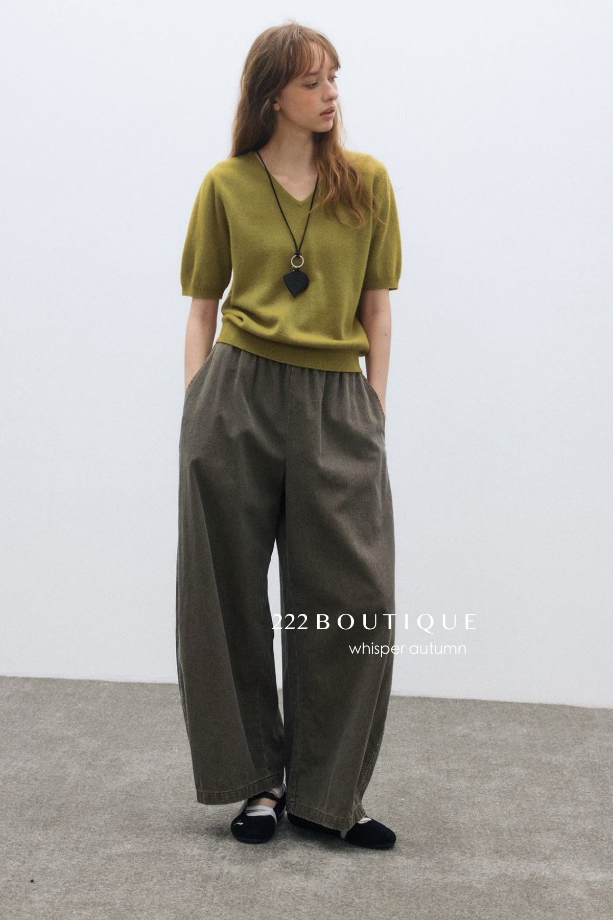 17q12 y elastic-waist pants
