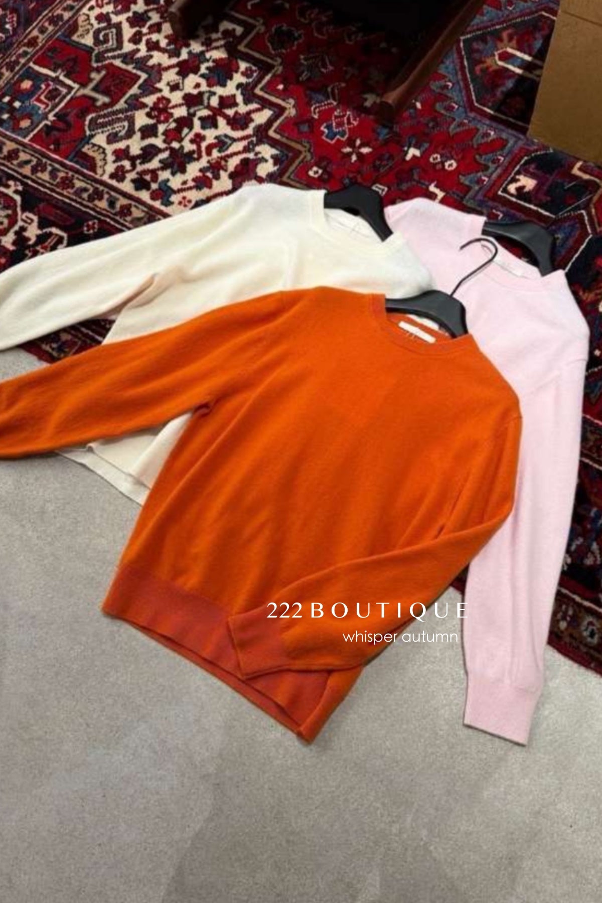 17a19 Round-neck cashmere sweater
