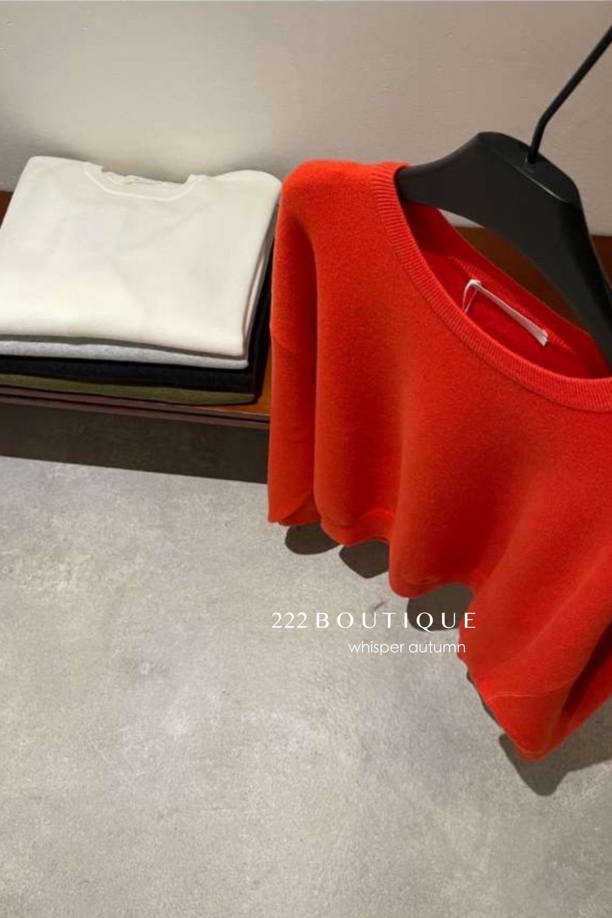 17a19 Round-neck cashmere sweater