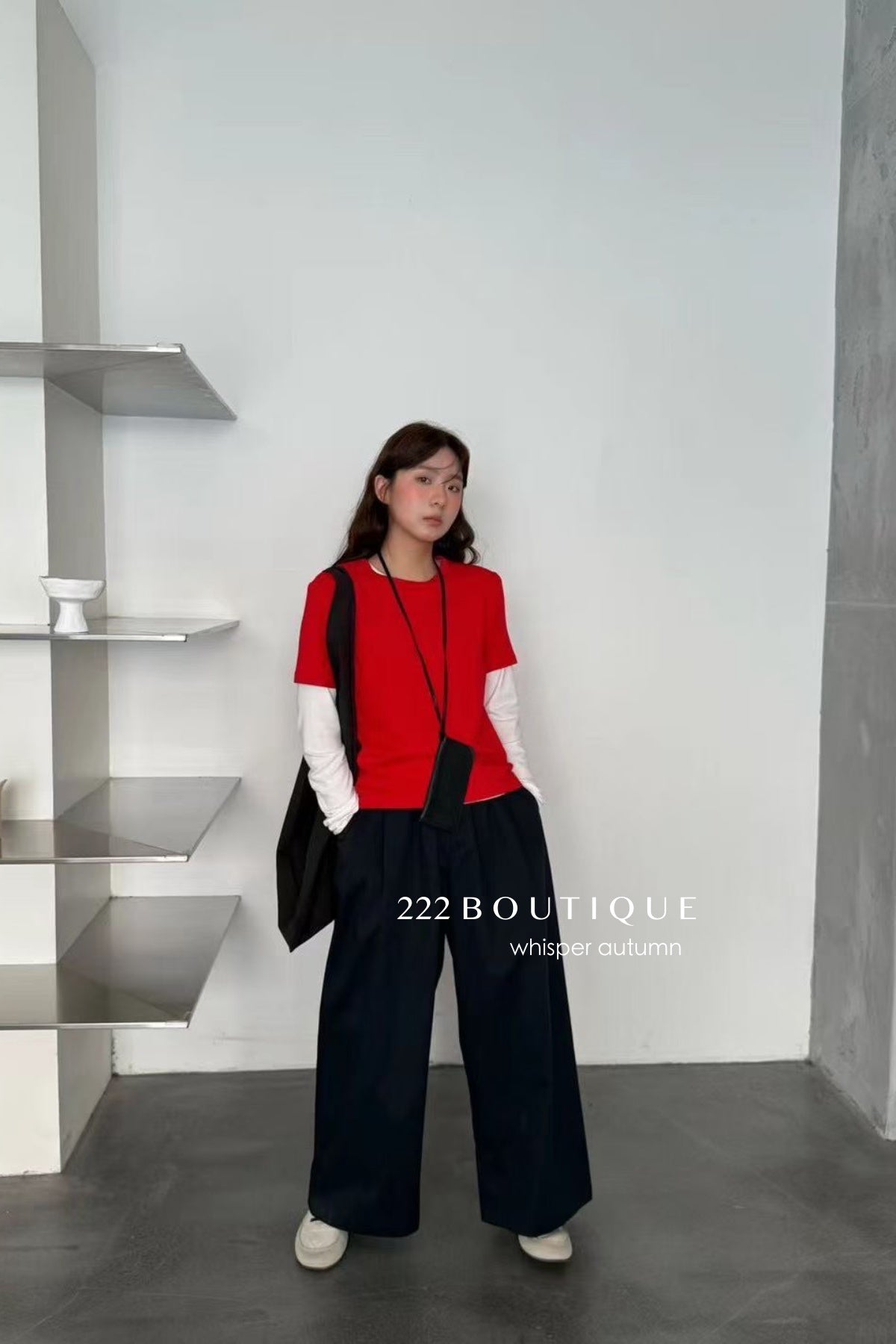 16q34 Basic elastic-waist khaki trousers