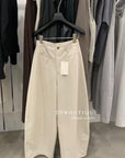 16q23 Tapered jeans
