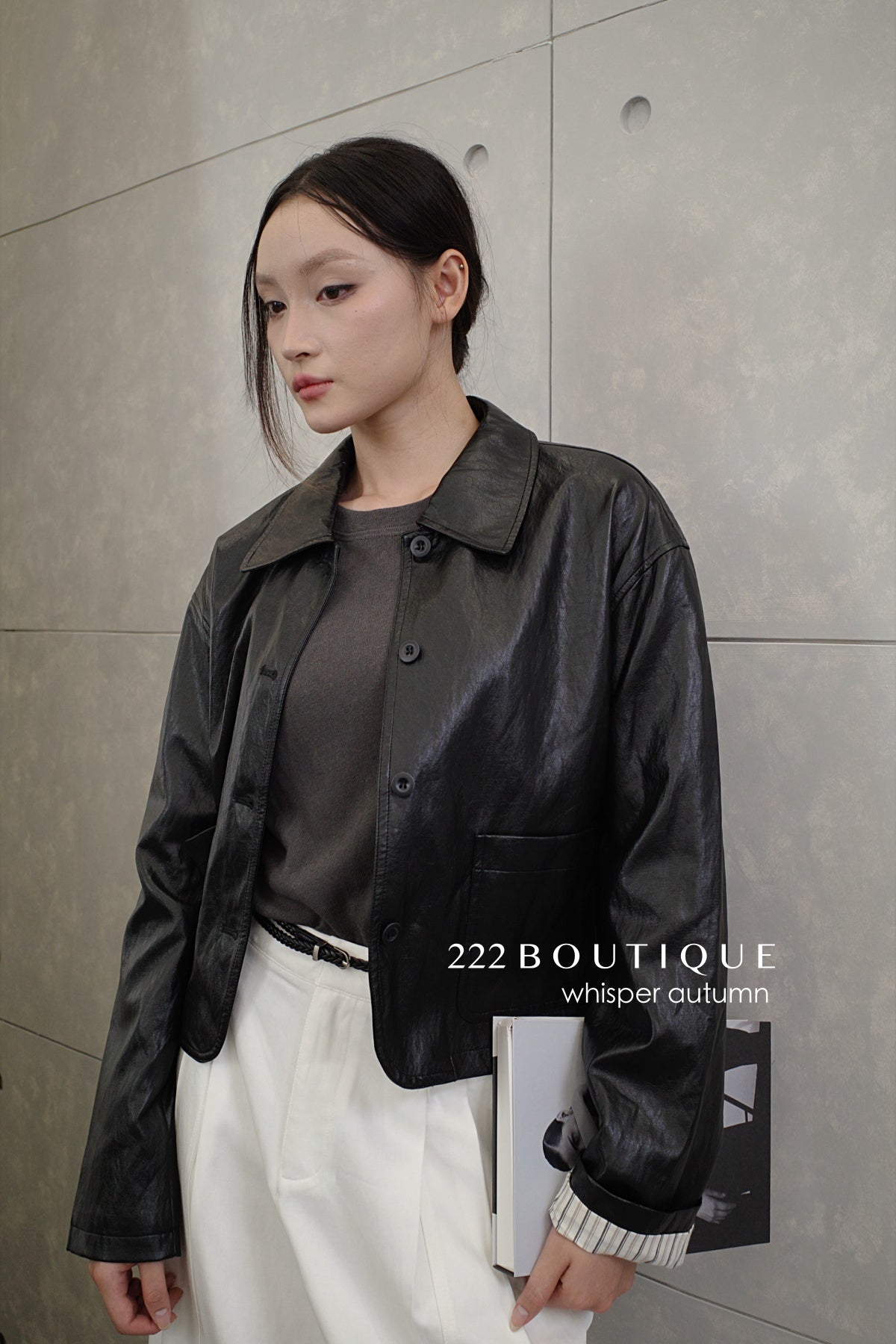 16a30 Leather jacket with Peter Pan collar and buttoned sleeves