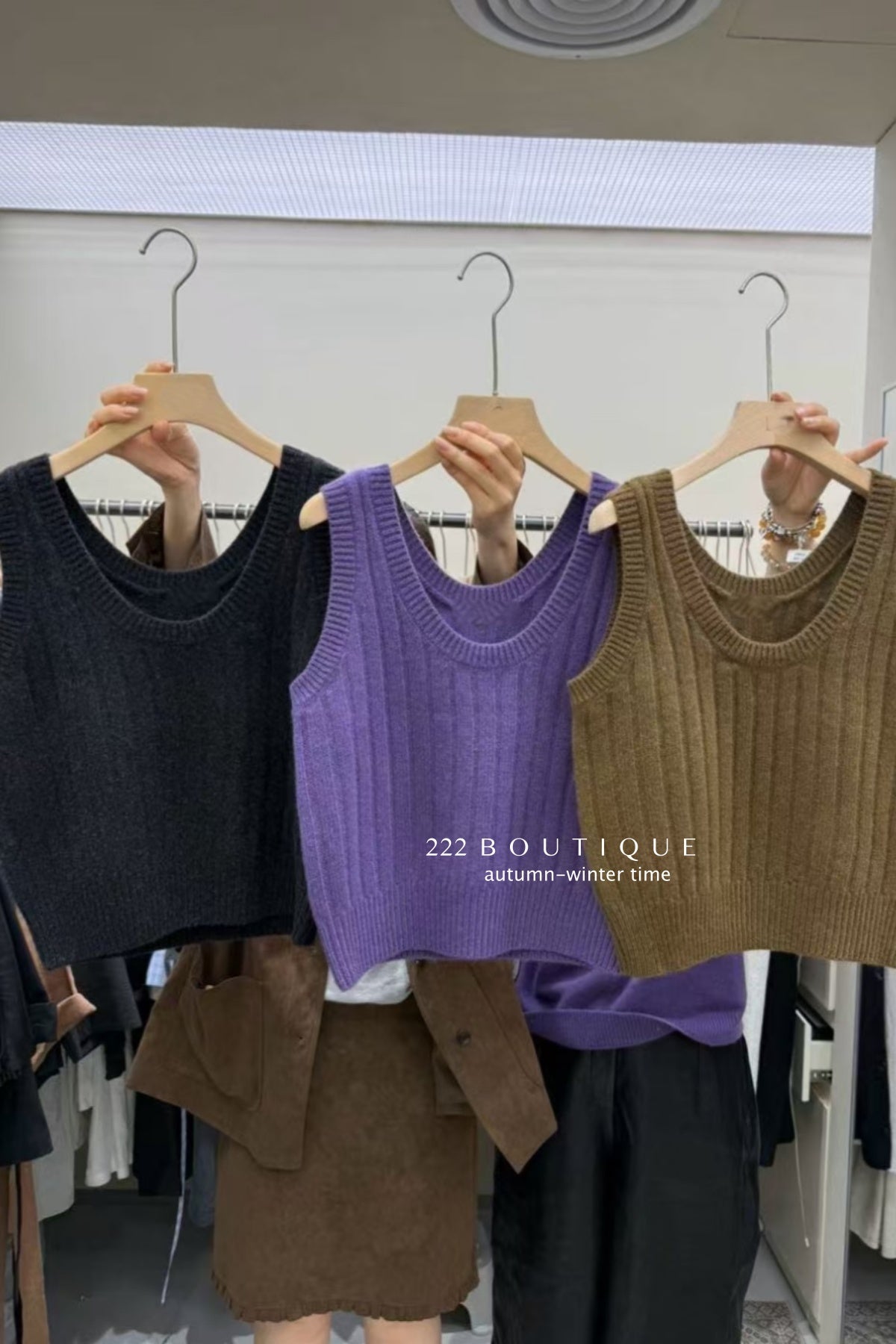 17a115 Basic cashmere gilet