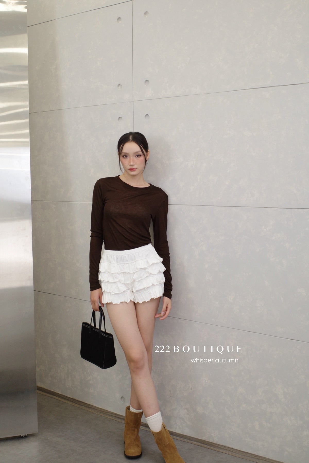 16a79 + 16q12 Set – Lightweight long-sleeve top &amp;amp; Textured lace-hem skirt