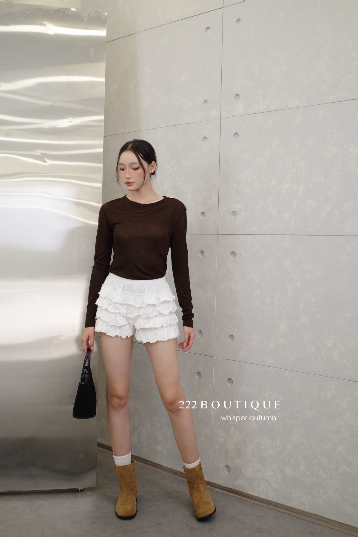 16a79 + 16q12 Set – Lightweight long-sleeve top &amp;amp; Textured lace-hem skirt