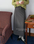 17v12 Poly pencil midi skirt