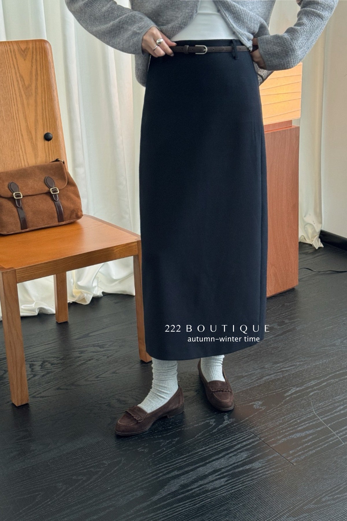 17v12 Poly pencil midi skirt