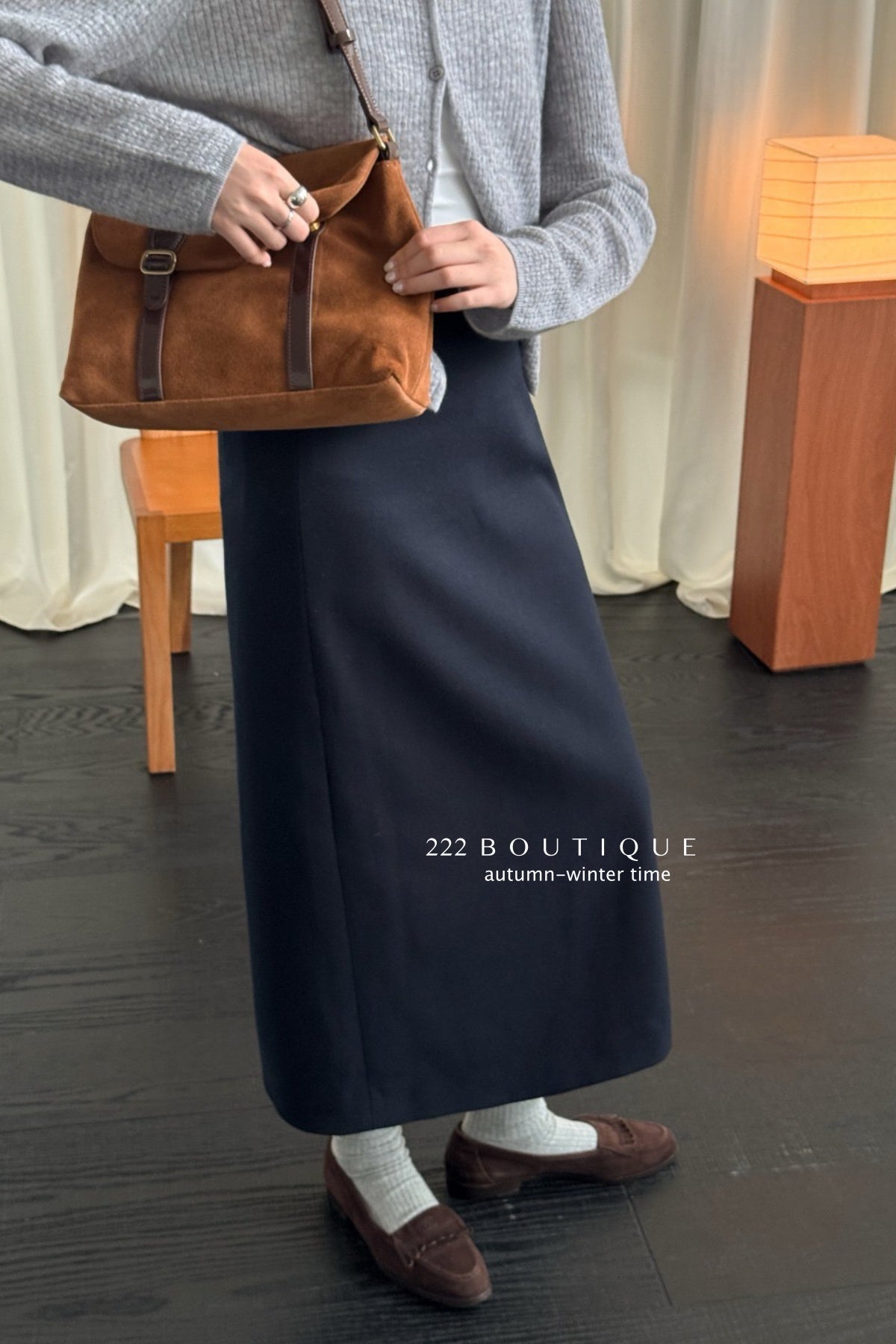 17v12 Poly pencil midi skirt