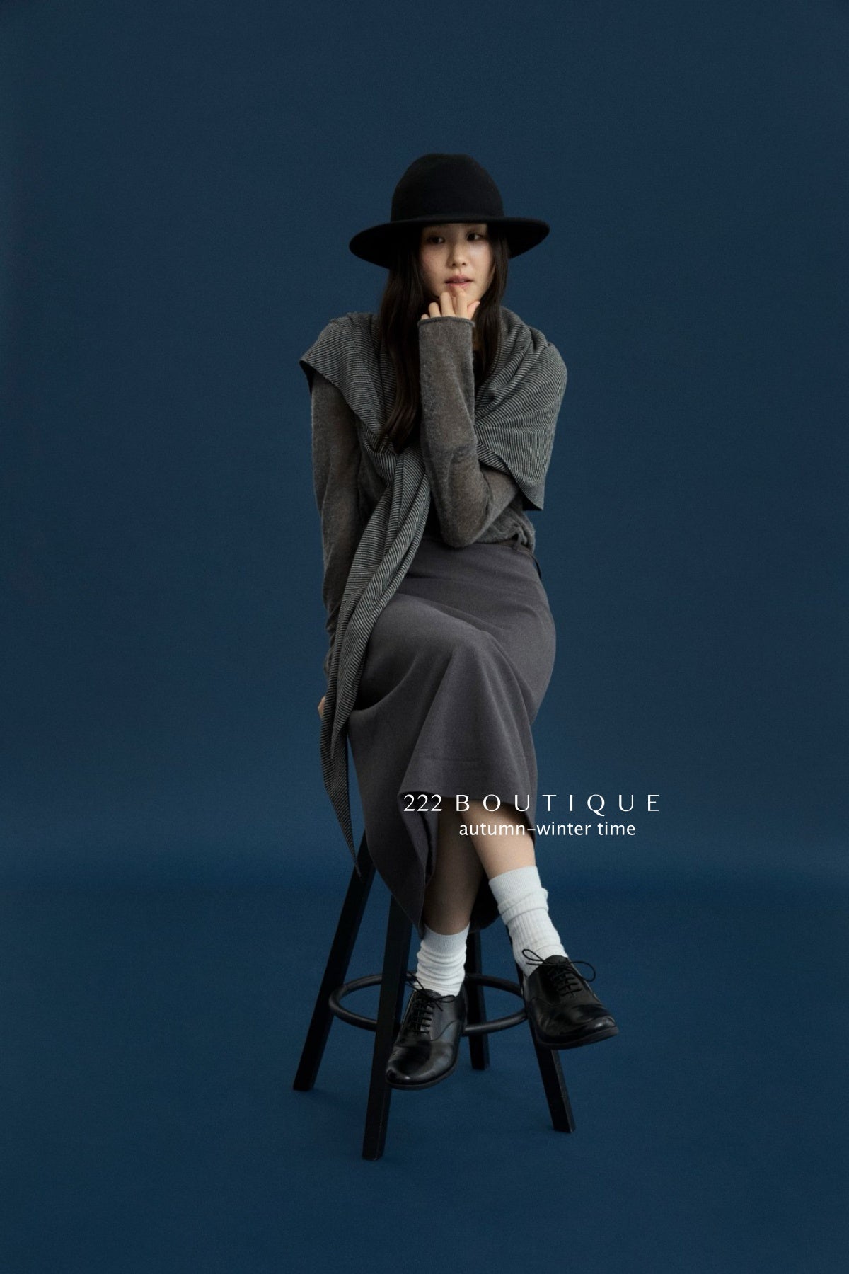 17v12 Poly pencil midi skirt