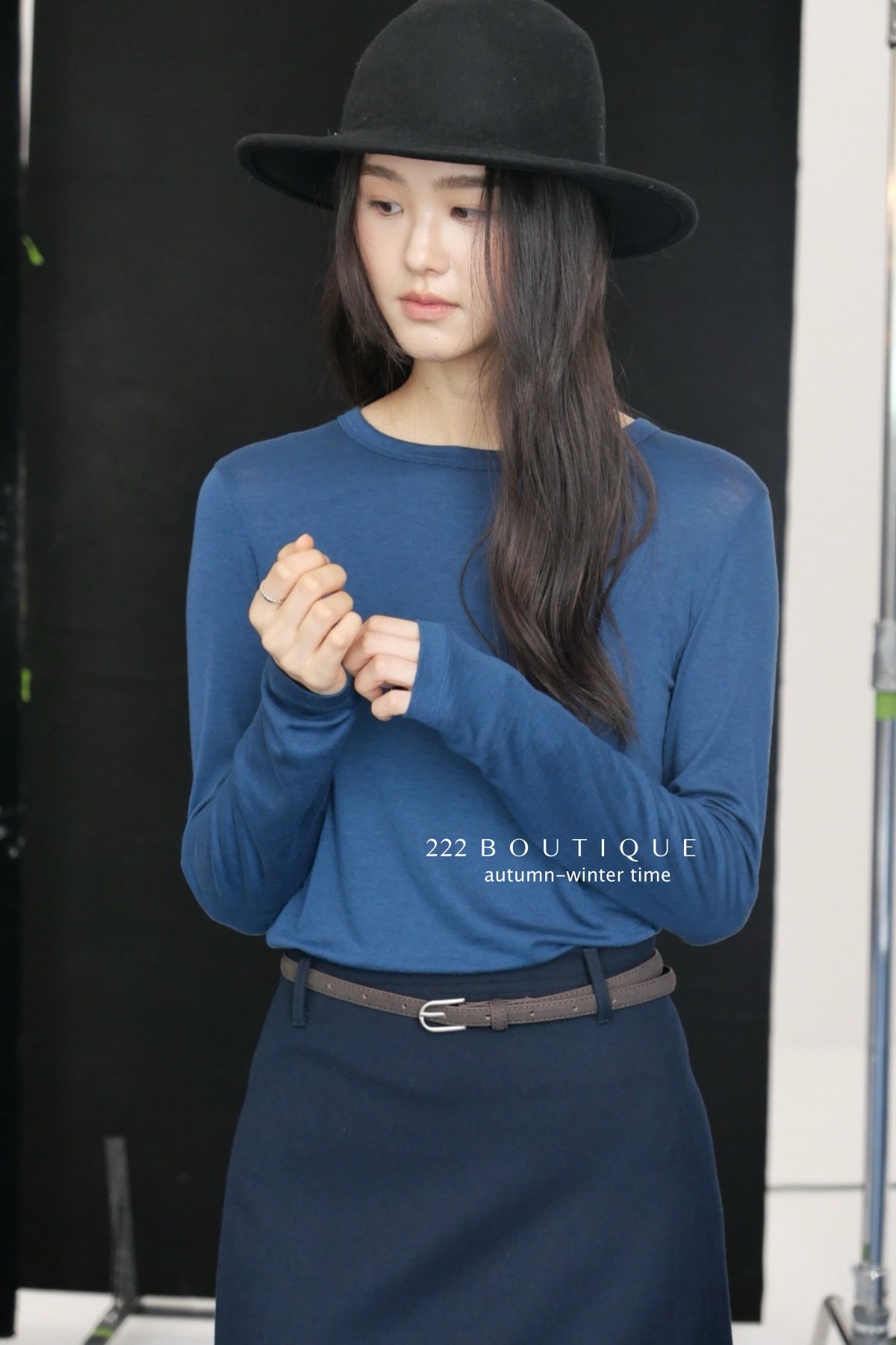 17v12 Poly pencil midi skirt