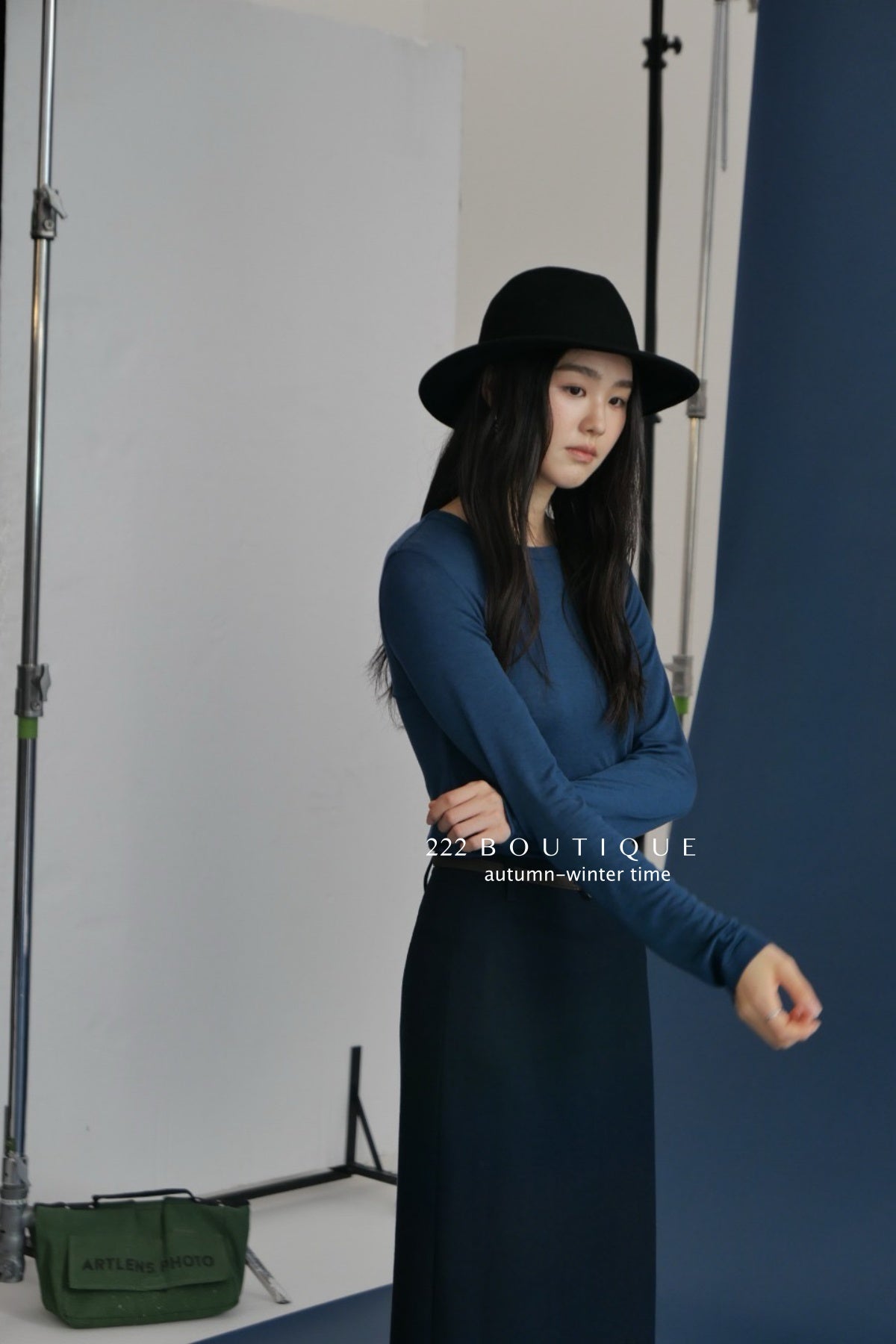 17v12 Poly pencil midi skirt