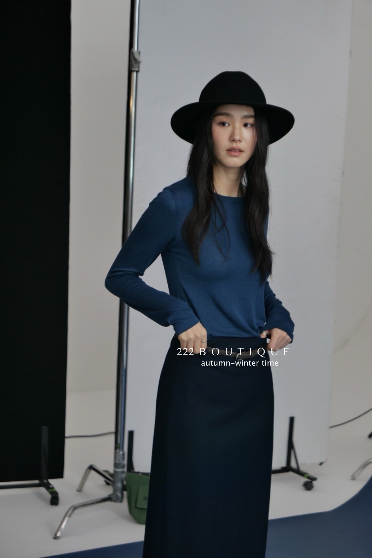 17v12 Poly pencil midi skirt