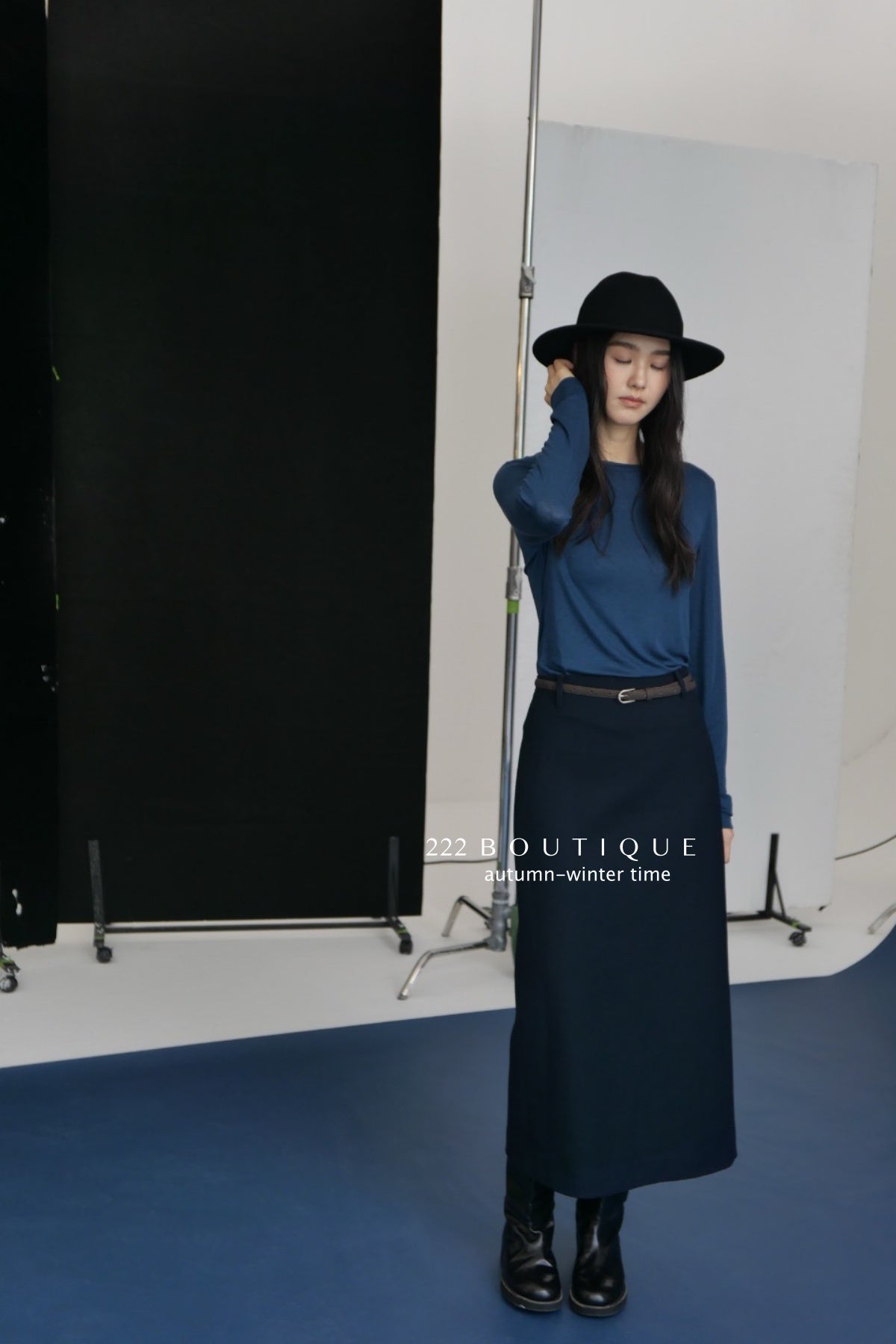 17v12 Poly pencil midi skirt