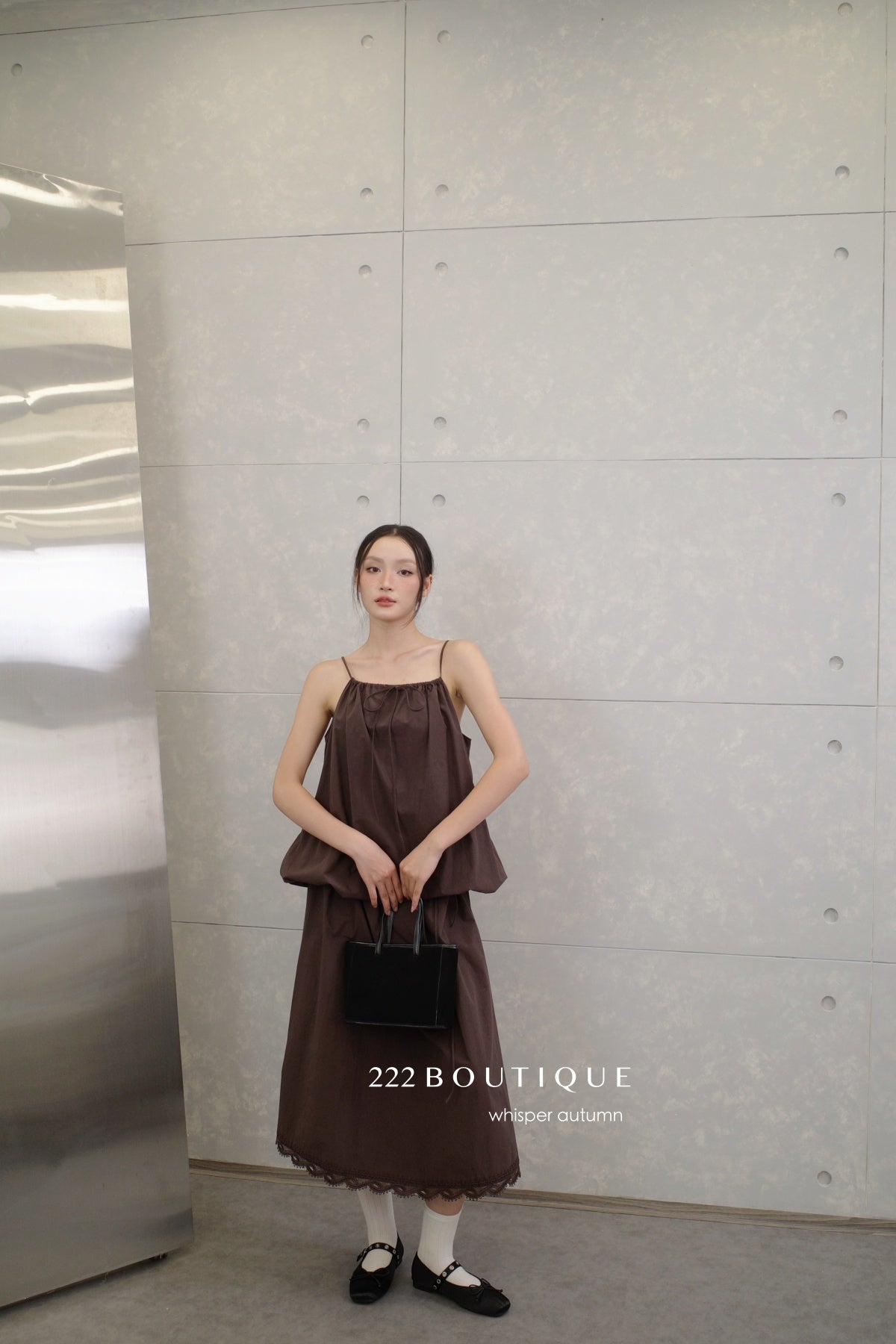 15v16 Textured pinafore dress with lace hem