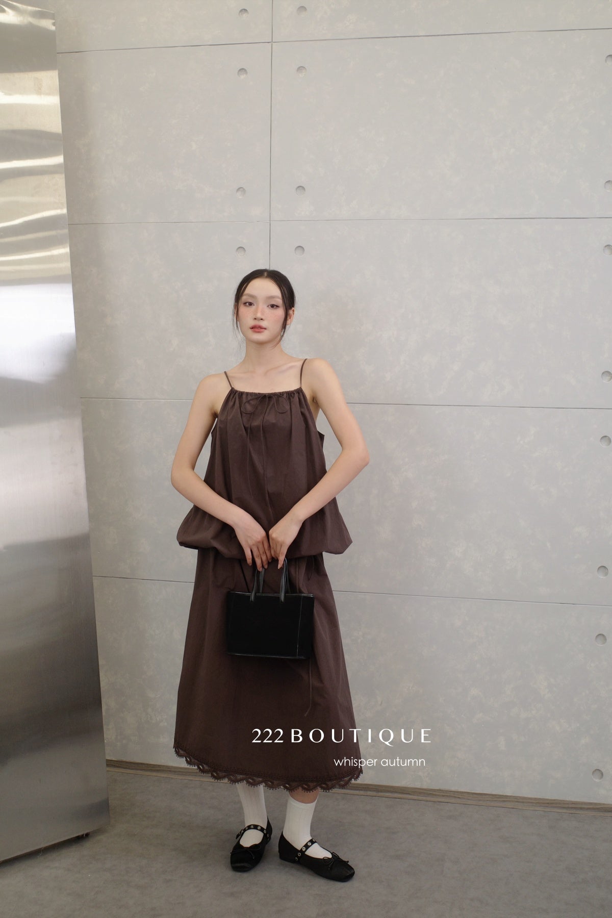 15v16 Textured pinafore dress with lace hem