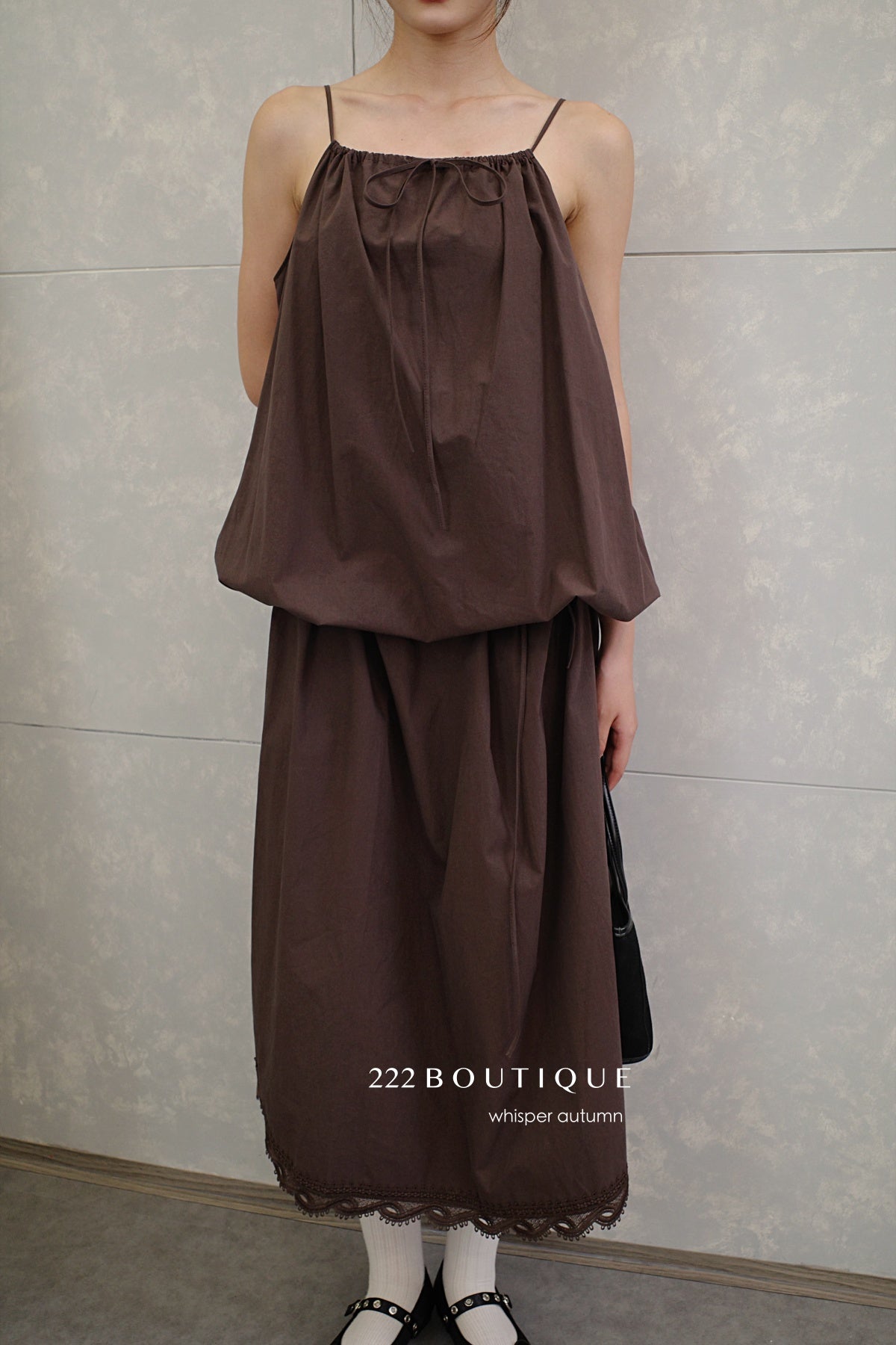 15v16 Textured pinafore dress with lace hem