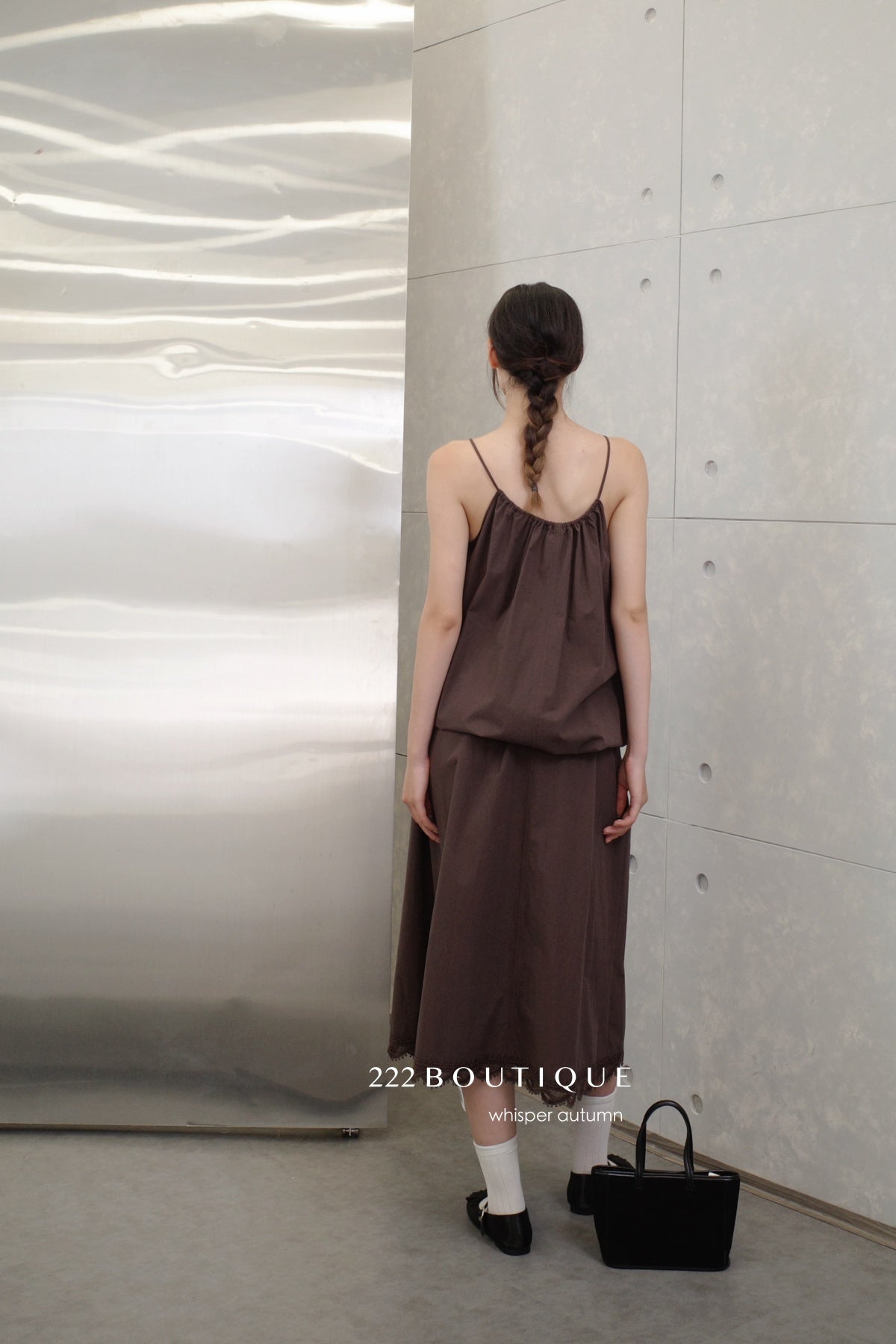15v16 Textured pinafore dress with lace hem
