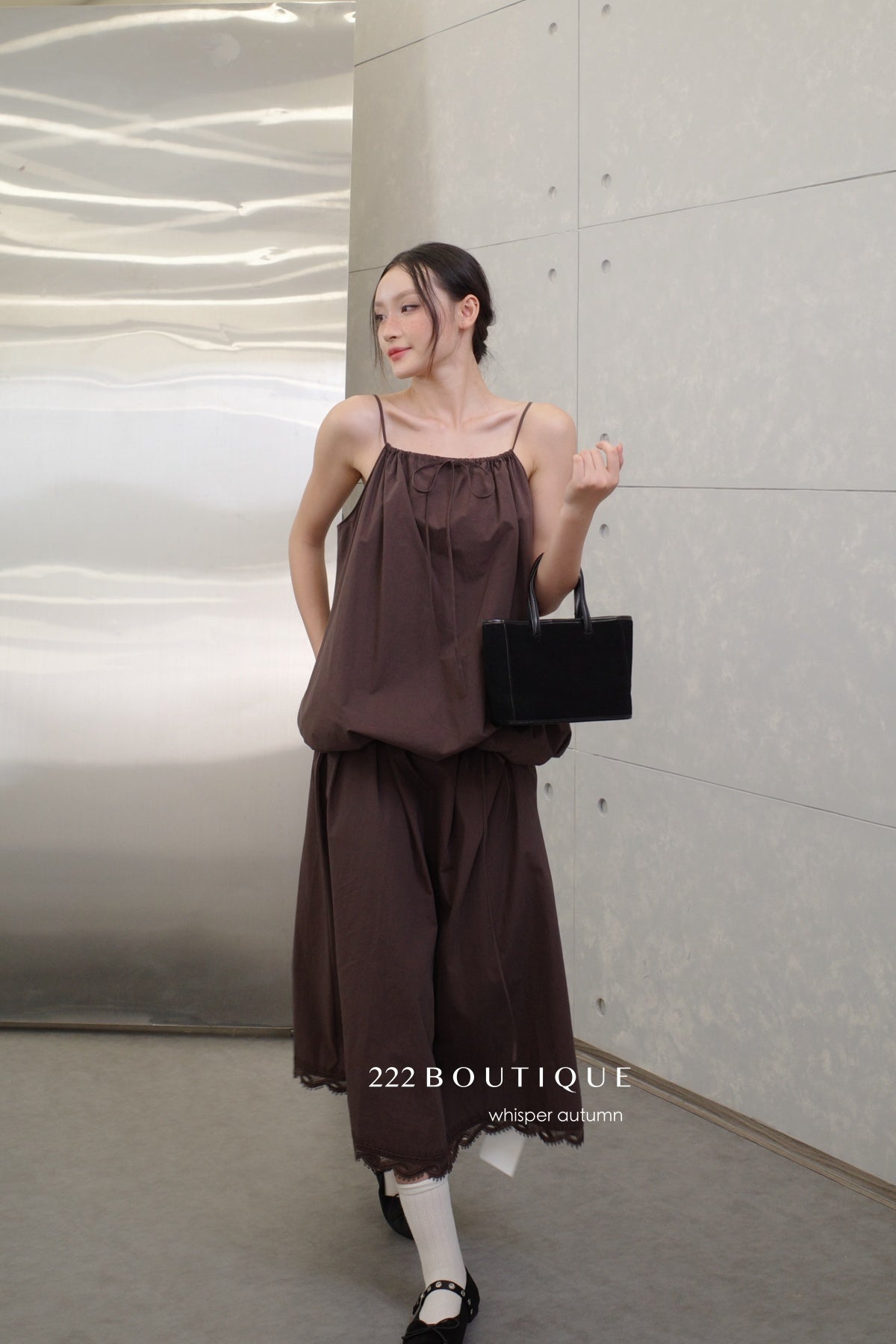 15v16 Textured pinafore dress with lace hem