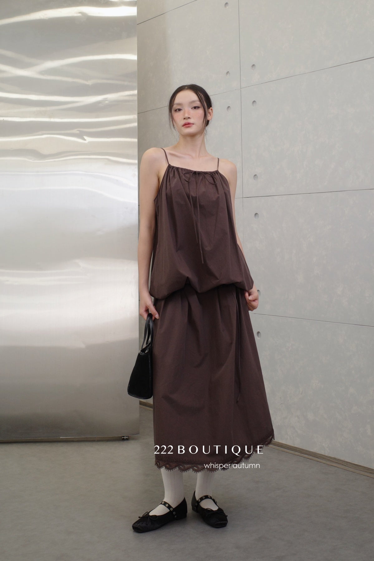 15v16 Textured pinafore dress with lace hem