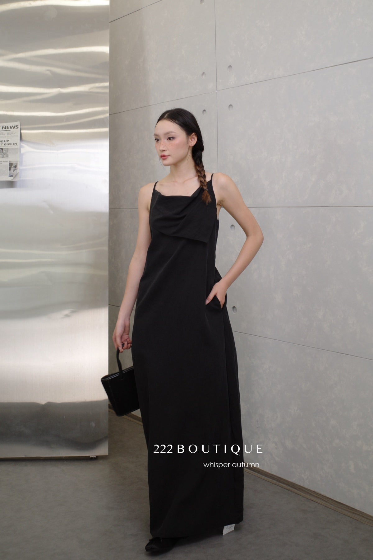 13v12 Linen strappy dress with back cut-out