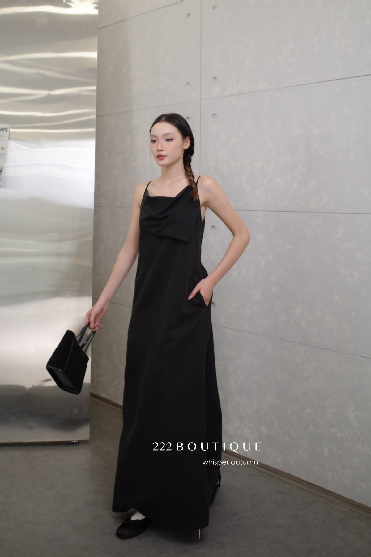 13v12 Linen strappy dress with back cut-out