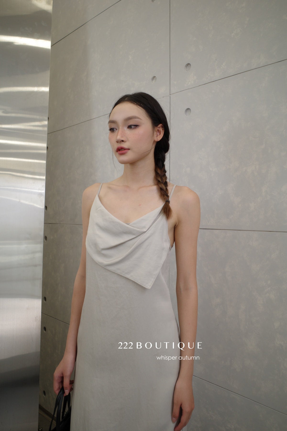 13v12 Linen strappy dress with back cut-out