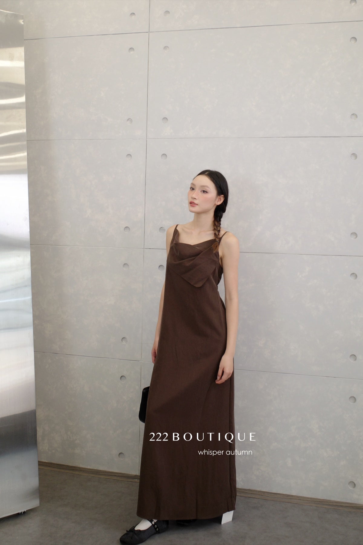 13v12 Linen strappy dress with back cut-out